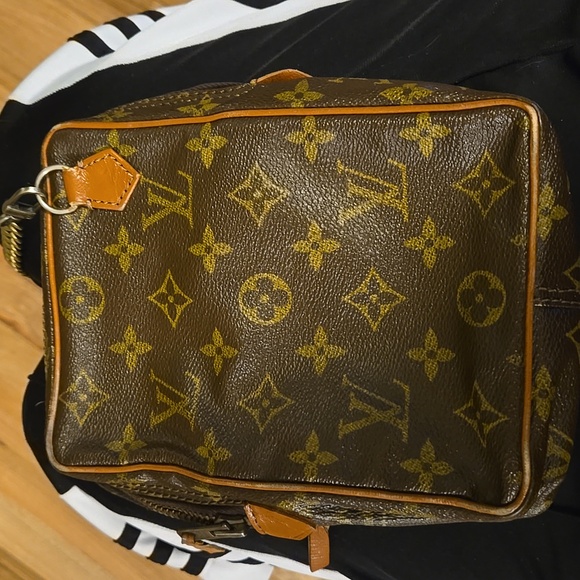Authentic LV bag - Picture 4 of 5